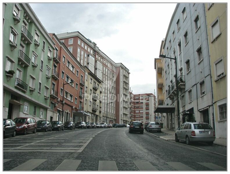 Venda de Loja Campo de Ourique Lisboa - excelente localização