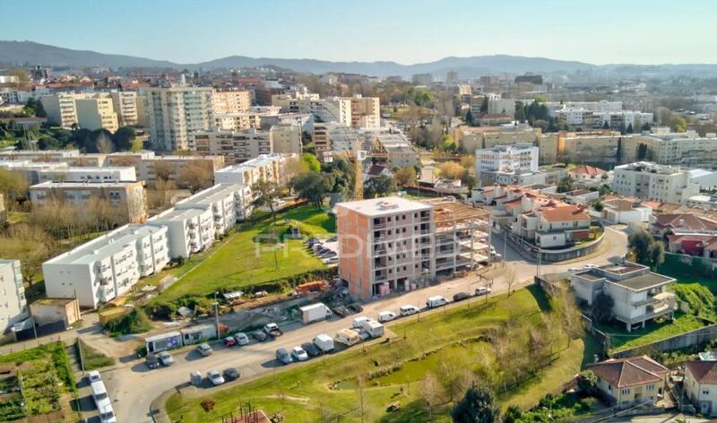 Apartamento T2 novo em construção São Vicente Braga - varanda, muita luz natural, lugar de garagem, ar condicionado, zona calma, garagem