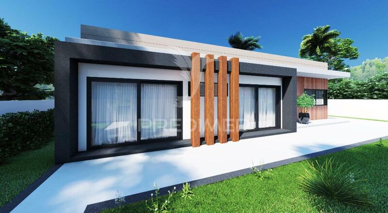 Moradia Isolada em construção V3 Setúbal - piscina, parqueamento, garagem, jardim, painéis solares, vidros duplos