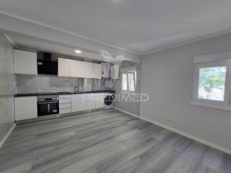 Apartment 3 bedrooms Renovated Almada - kitchen