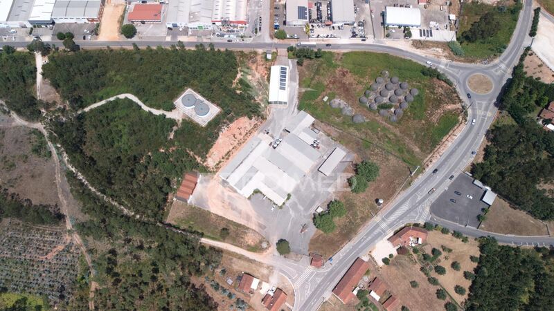 Cellar Industrial in industrial zone Seiça Ourém - easy access