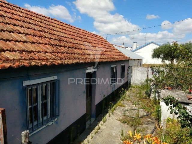 House in ruins 3 bedrooms Parreira Chamusca