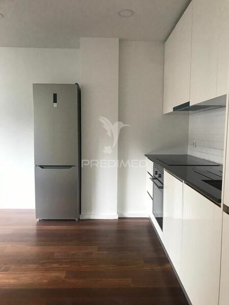 Apartamento T2 novo com boas áreas Santo Ildefonso Porto - ar condicionado, terraço