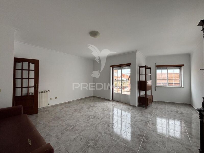 Apartamento T2 no centro Nossa Senhora do Pópulo Caldas da Rainha - cozinha equipada