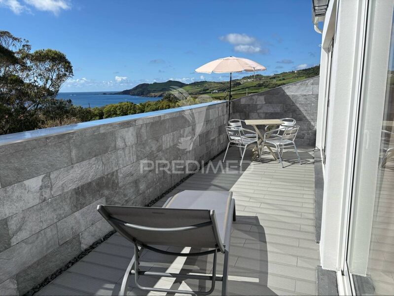 Apartamento com vista mar T3 Porto Martins Praia da Vitória - vista mar, mobilado, varanda, terraço, piscina, zona calma, equipado