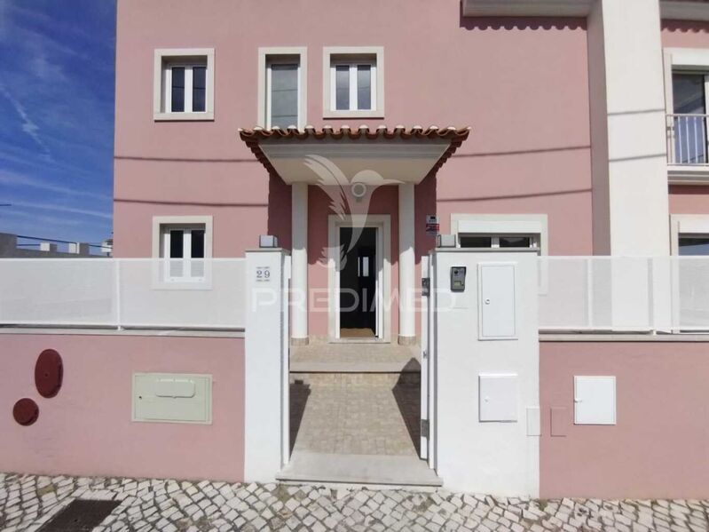 House 3 bedrooms Refurbished Almada - attic, terrace, barbecue, equipped, store room