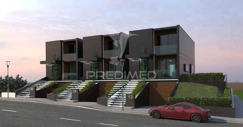 House V3 Modern townhouse Tebosa Braga - balcony, terrace, garden, garage