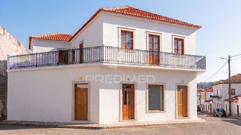 Moradia V5 Moderna no centro São Marcos da Serra Silves - varandas