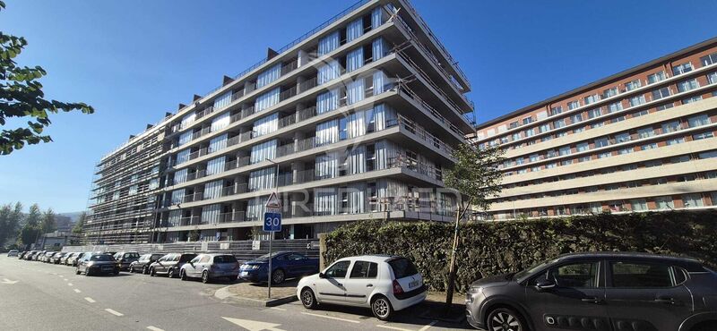 Apartment neue T0 São Victor Braga - gated community, double glazing, garage, condominium, swimming pool, air conditioning