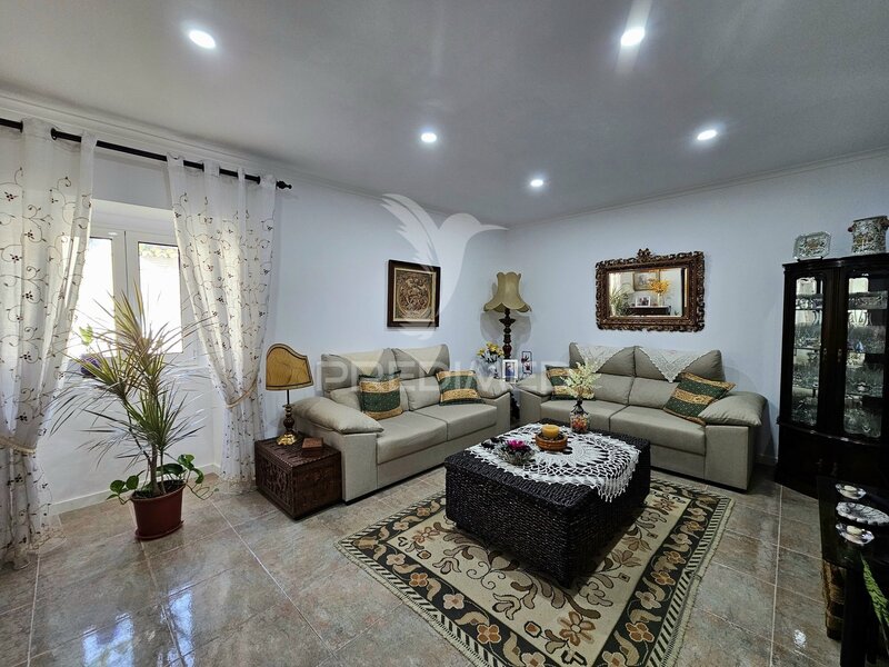 Moradia T4 em Casével, concelho de Castro Verde