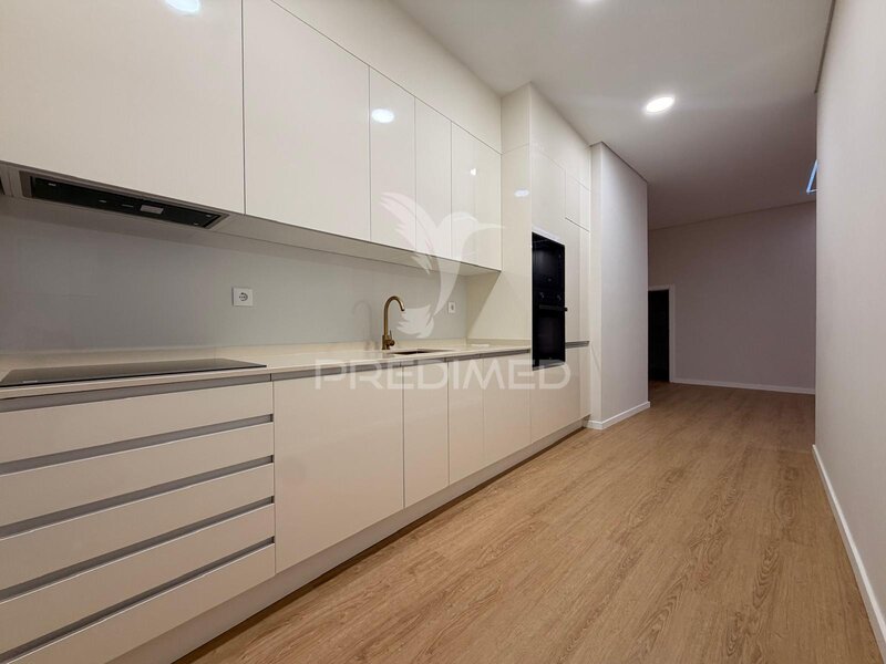 Apartamento Renovado T1 Palmela - arrecadação, cozinha equipada