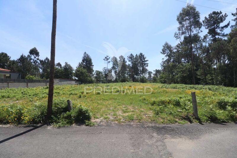 Land with 1650sqm Vila Verde - easy access