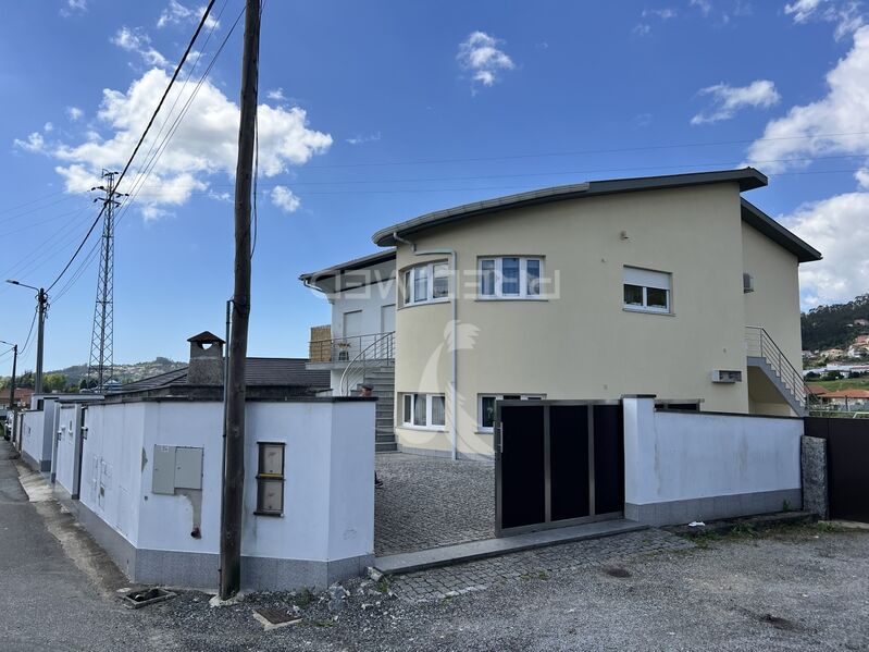 Moradia Vila Nova de Famalicão - garagem