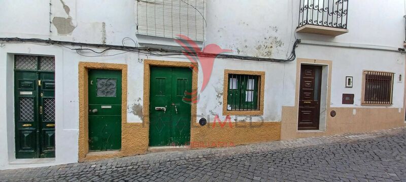 Prédio Urbano por recuperar à venda Campo Maior - logradouro