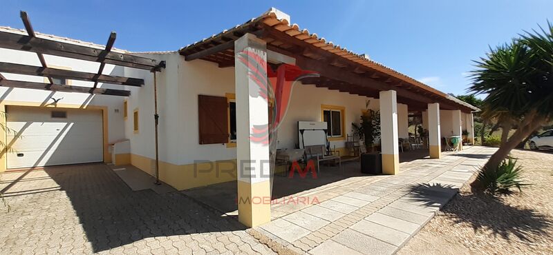 House 4 bedrooms Ourique - fireplace, garage, automatic irrigation system, double glazing, swimming pool