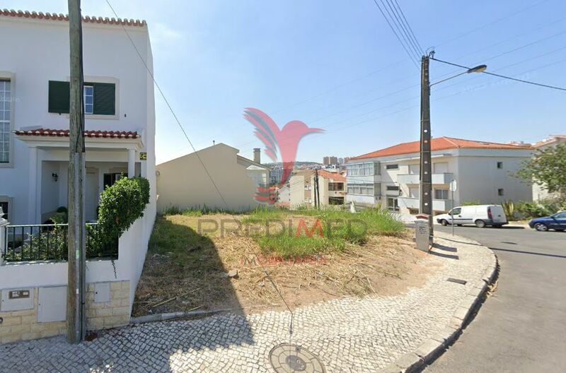 Plot of land new with 375sqm Odivelas