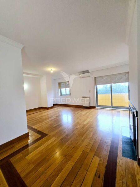 Apartment T2 Vila Nova de Gaia - balcony, garage, garden, parking space