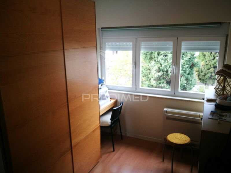 Apartment T3 Refurbished in the center Almada - equipped, double glazing, air conditioning, attic, garden