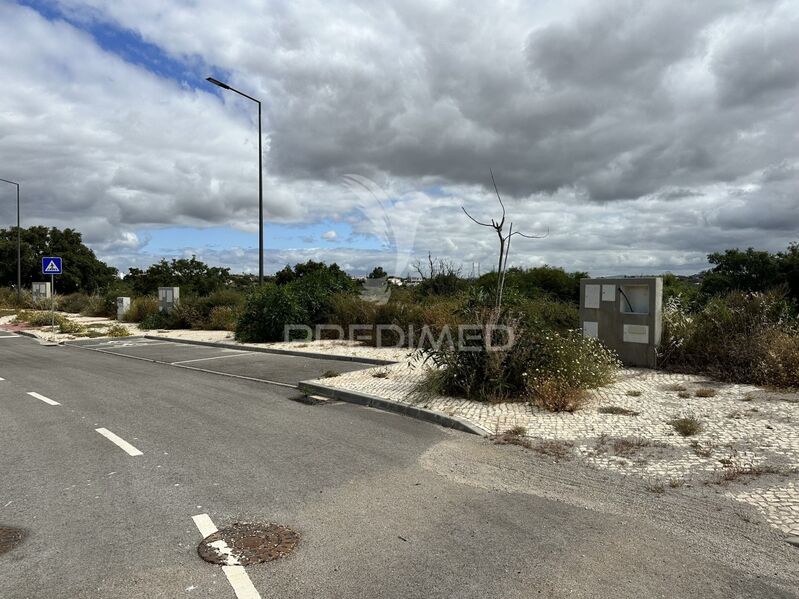 Lote de terreno novo com 577m2 Albufeira - garagem