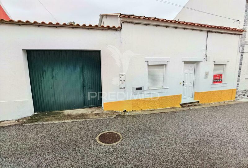 House Typical V3 Pernes Santarém - garage