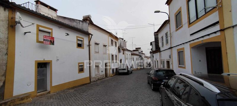 House V2 in the center Castelo de Vide