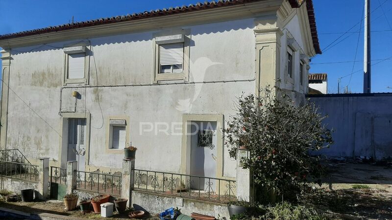 House 6 bedrooms Old Abrantes - haystack, garage