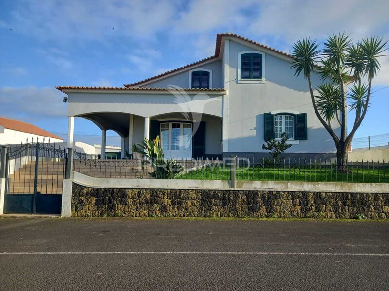 жилой дом V4 отлично расположенна Fontinhas Praia da Vitória - барбекю, чердак, гараж, бассейн