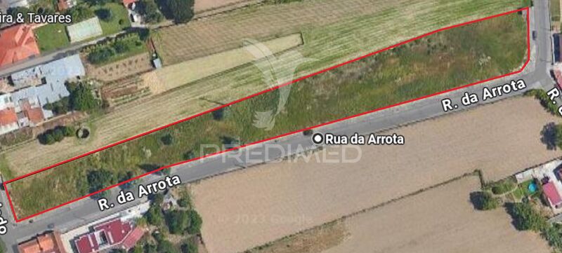 Land with 579.60sqm Aveiro - easy access, construction viability