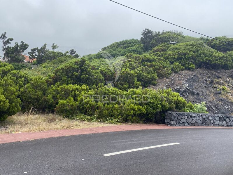 Land with 18392sqm Urzelina (São Mateus) Velas - construction viability