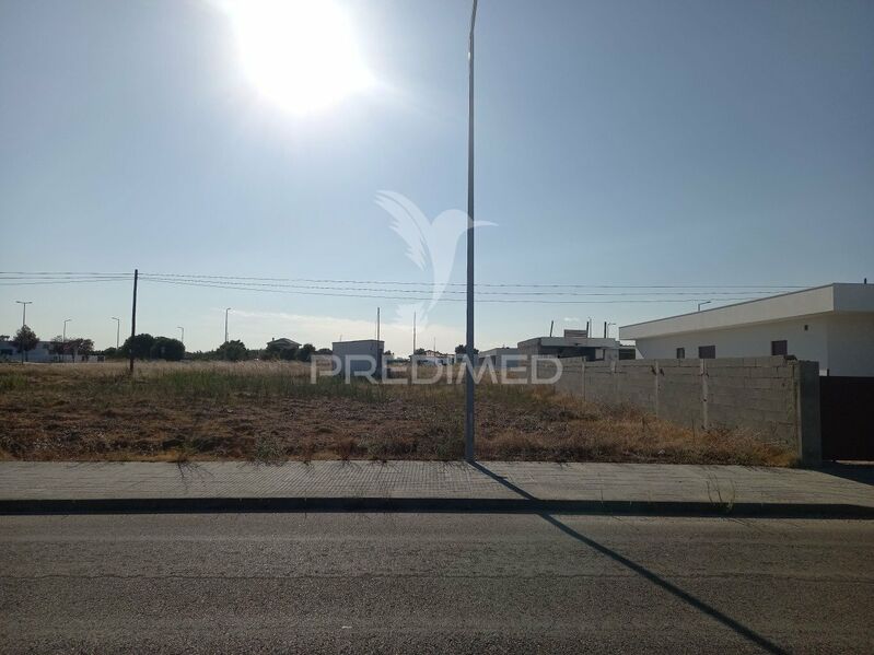 Lote novo com 708.84m2 Abrantes