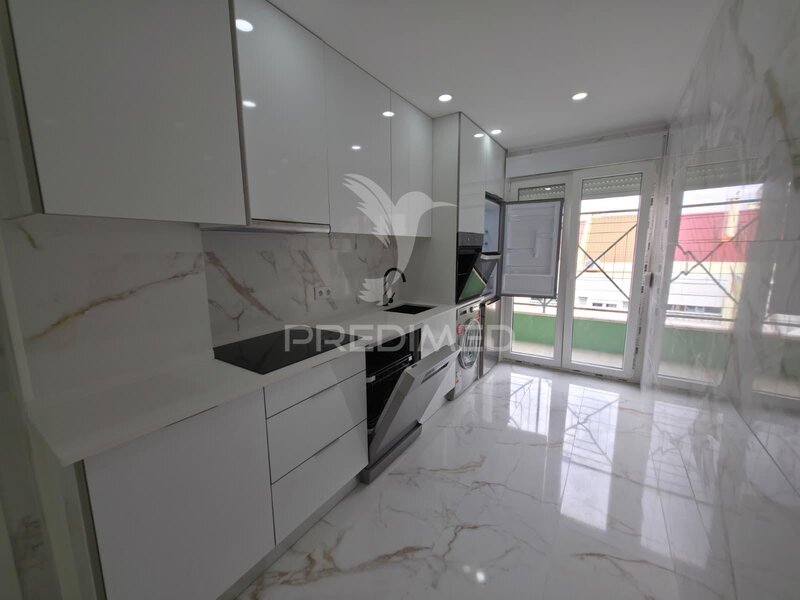Arrendamento de apartamento T3 2 Wc´s