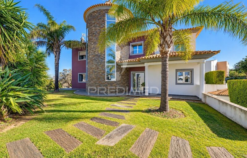 House Modern 3 bedrooms Albufeira - garage, air conditioning, swimming pool, balconies, sea view