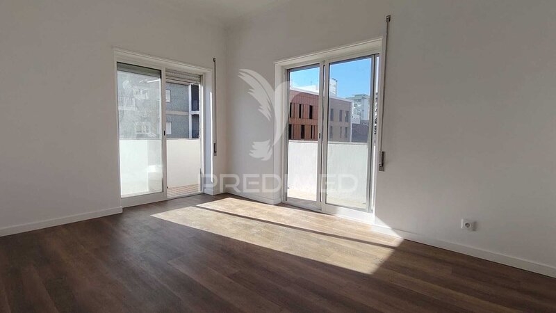 Apartamento T3 Barreiro - isolamento térmico, vidros duplos