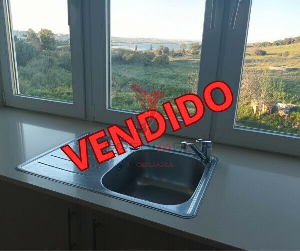 Para venda Apartamento T3 Arrentela Seixal