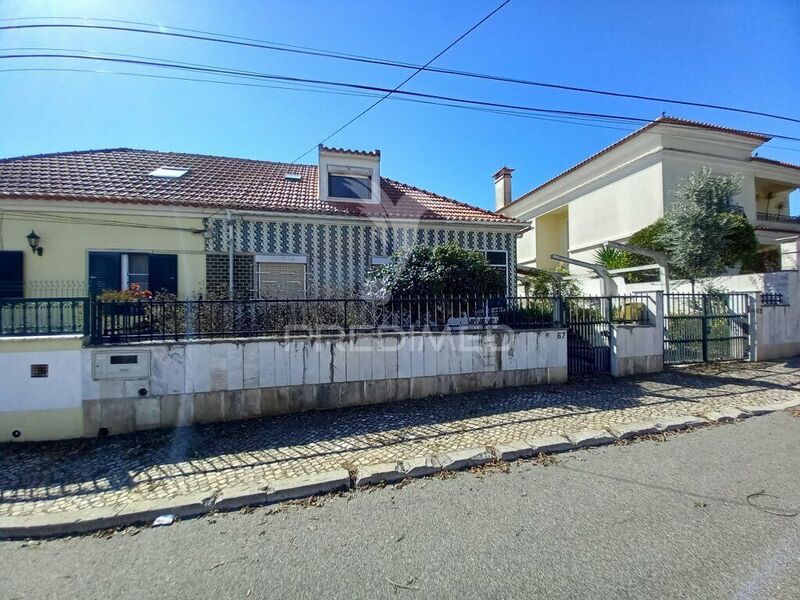 House 3 bedrooms in good condition Algueirão-Mem Martins Sintra - barbecue, tiled stove, garage