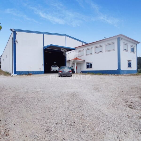 Warehouse with 800sqm Nossa Senhora das Misericórdias Ourém