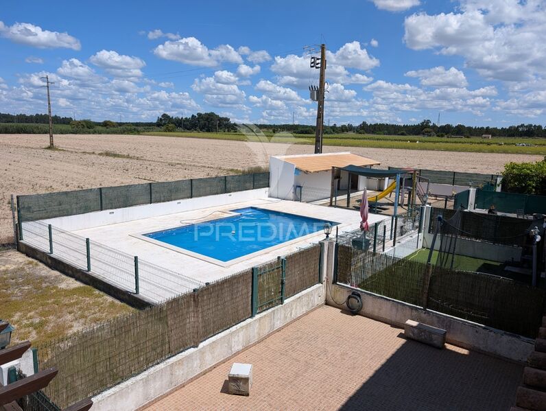 House V3 townhouse Alpiarça - attic, balcony, fireplace, barbecue, equipped kitchen, private condominium, swimming pool