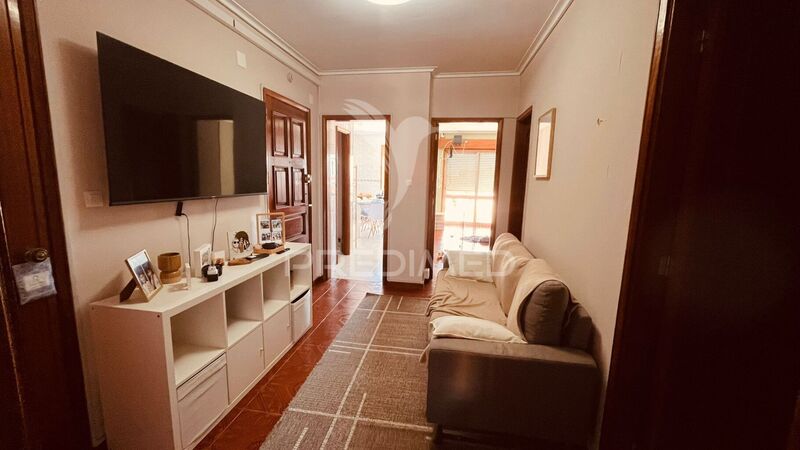 Apartment T2 in a central area Vila Nova de Gaia - kitchen, lots of natural light, garage