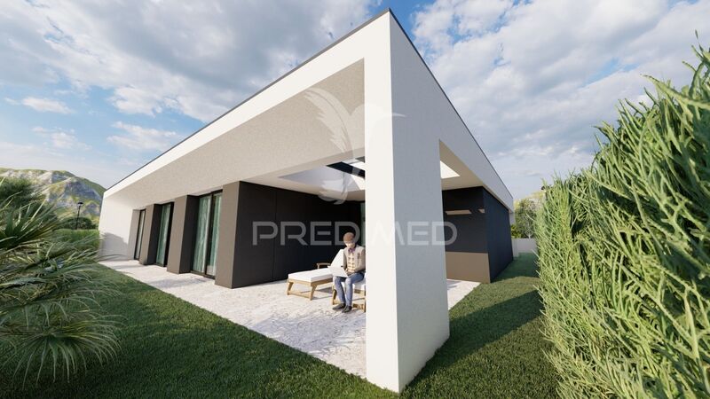 Lote de terreno novo com 431m2 Guimarães