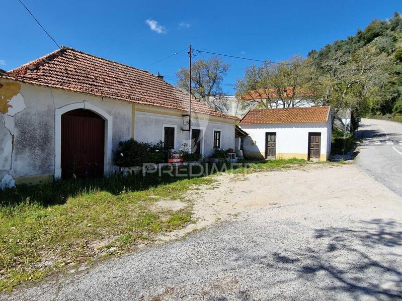 House 3 bedrooms to recover Nossa Senhora das Misericórdias Ourém