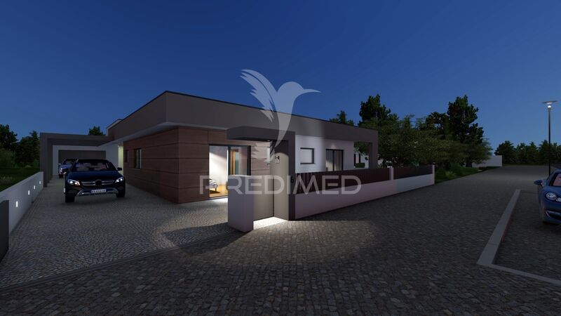 House neues V5 Setúbal - garage, garden, very quiet area, swimming pool, barbecue