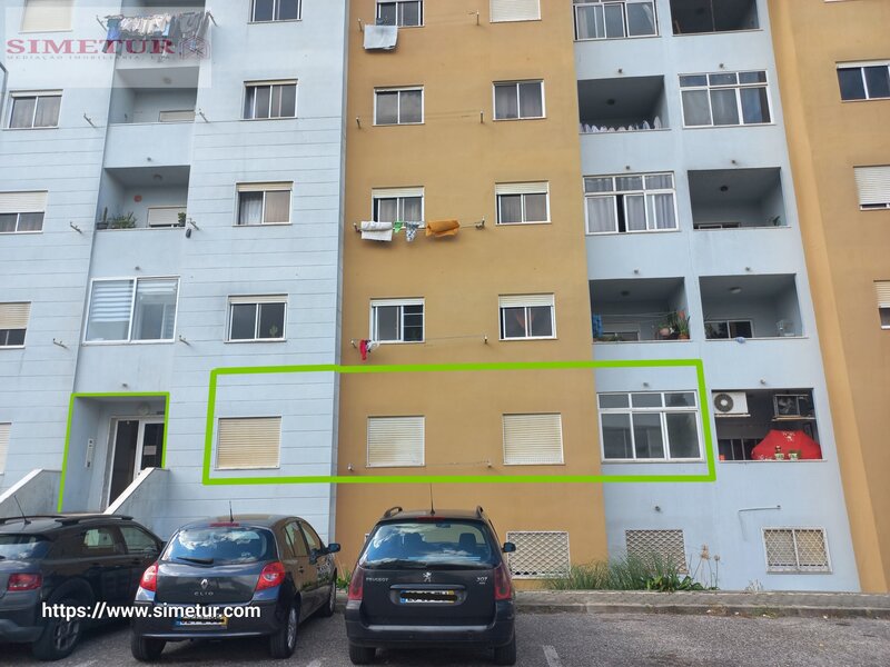 Apartamento T2 Algueirão-Mem Martins Sintra - arrecadação