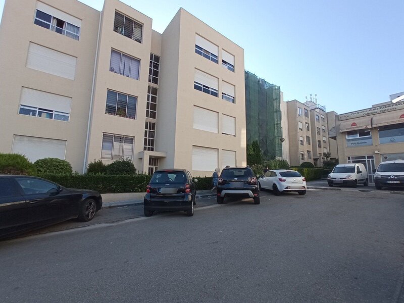 Apartamento T3 com uma área total de 92 m2