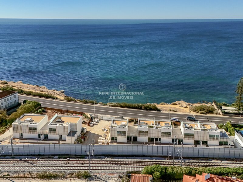 House 4 bedrooms Estoril Cascais - garden, terraces, garage
