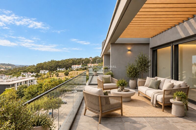 Apartamento T3 com varanda e box com 2 lugares em Oeiras
