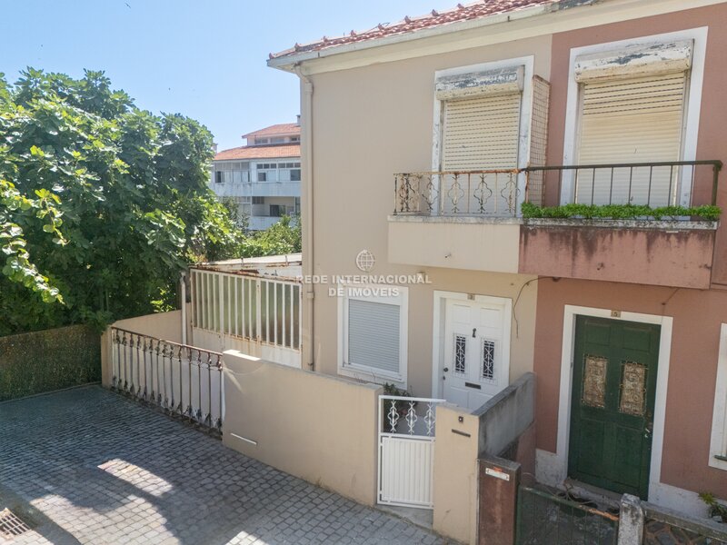 Moradia V2 Bairro de Aldoar (aldoar) Porto - quintal, marquise