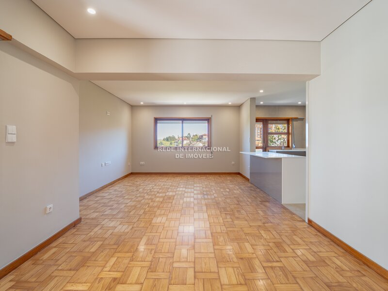 Apartamento T3+1 Santo Ovídeo (vilar do Paraíso) Mafamude Vila Nova de Gaia - garagem, vaga de garagem