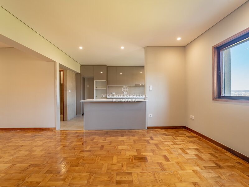 Apartamento T3+1 Santo Ovídeo (vilar do Paraíso) Mafamude Vila Nova de Gaia - garagem, vaga de garagem