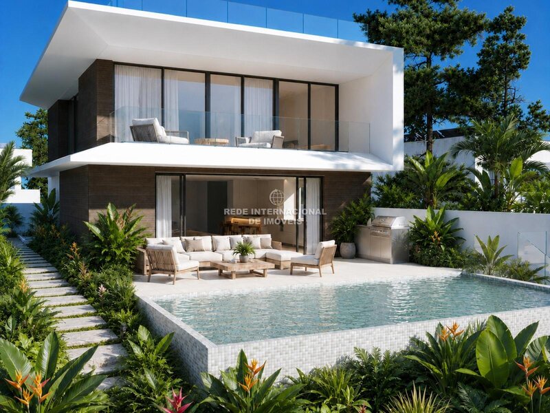 Moradia V5 Montenegro Faro - piscina, varandas, muita luz natural, garagem, jardim, painéis solares