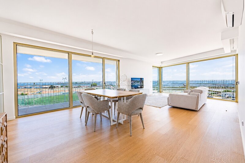 Apartment 3 bedrooms Bom João Faro - balconies, air conditioning, store room, lots of natural light, gardens